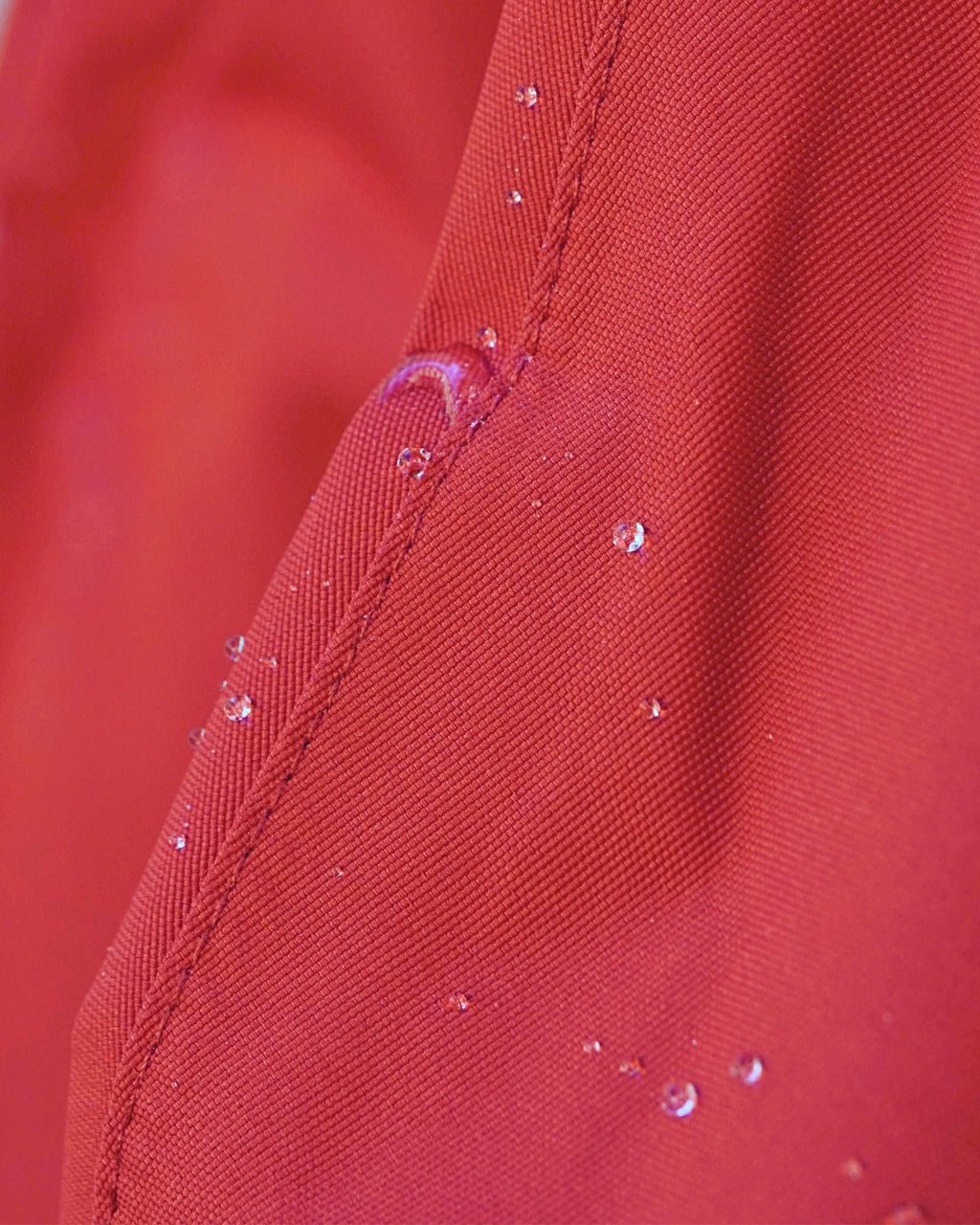 Tissu imperméable et déperlant