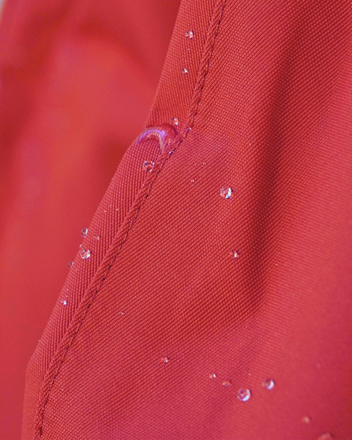 Tissu imperméable et déperlant