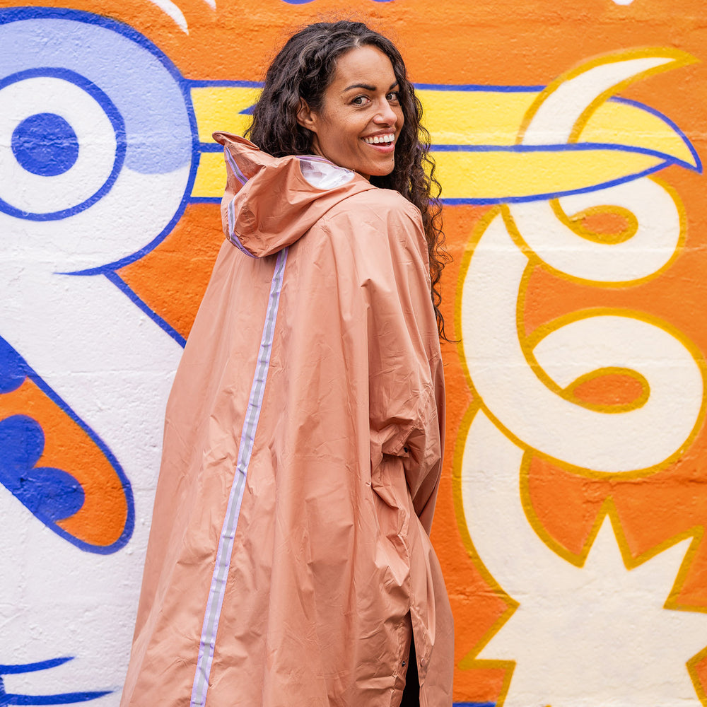 
                      
                        Poncho Dublin
                      
                    