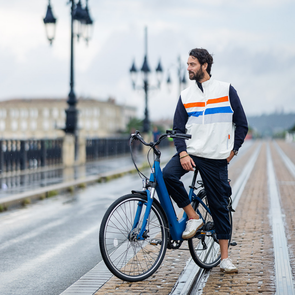 
                      
                        Veste réfléchissante - Polyester 100% recyclé
                      
                    